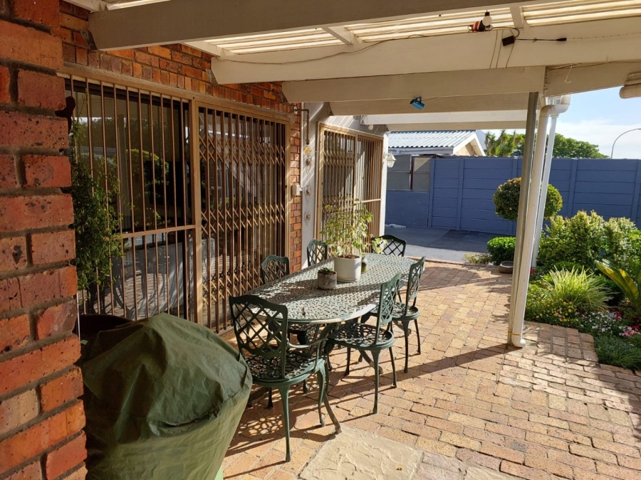 4 Bedroom Property for Sale in Winslow Western Cape